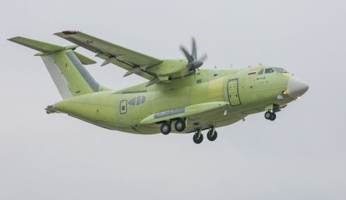 俄伊尔-112V轻型军用运输机成功首飞